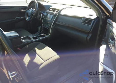 2015 Toyota Camry Le z USA, uszkodzony, nr VIN 4T4BF1FK0FR490321